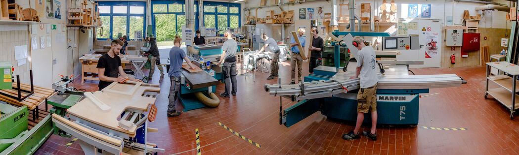 Das Bild zeigt die Maschinenwerkstatt der Tischler in Chemnitz.