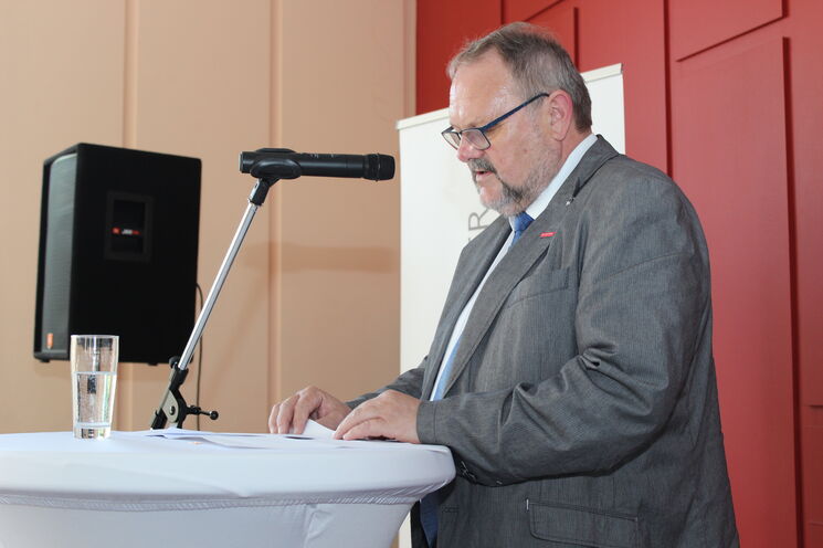 Rund 130 Prüferinnen und Prüfer aus über 20 Gewerken sind am 10. Juni der Einladung der Handwerkskammer Chemnitz zu einer Feier gefolgt. 