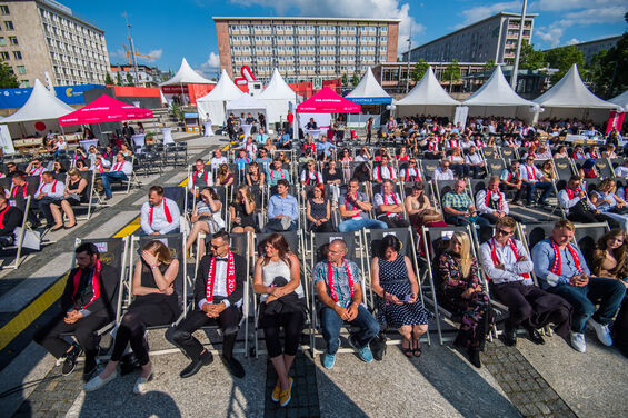 Theaterplatz mit Meistern