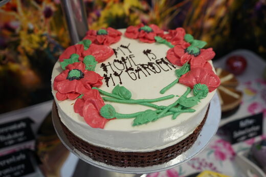Sahnetorte Blumendeko