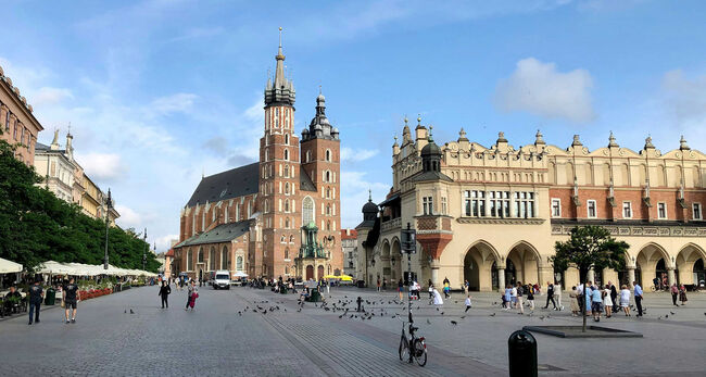 Großer Platz mit Kirche in Krakau