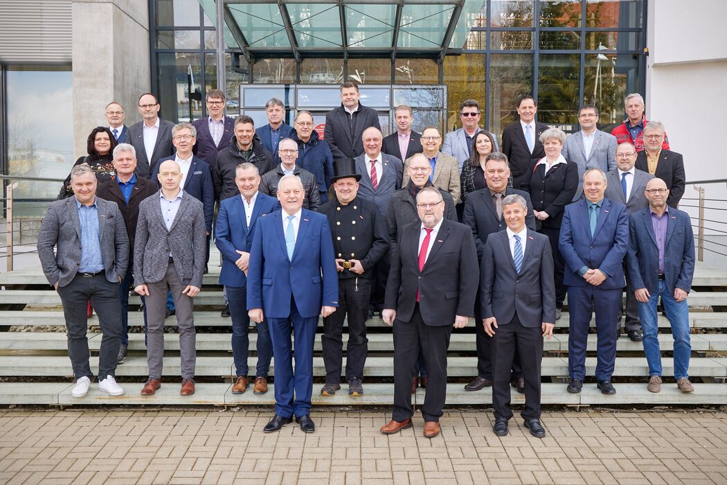 Gruppenbild der Mitglieder der Vollversammlung der Handwerkskammer Chemnitz